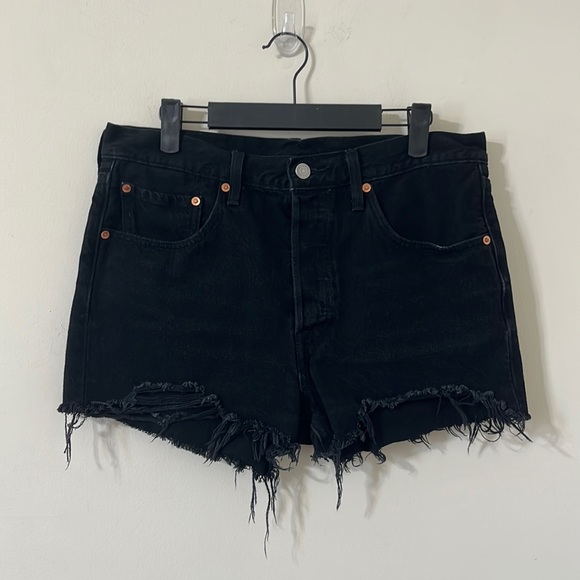 Levi's Lunar Black 501 High Rise Distressed Denim Shorts Size 30 - Picture 4 of 10
